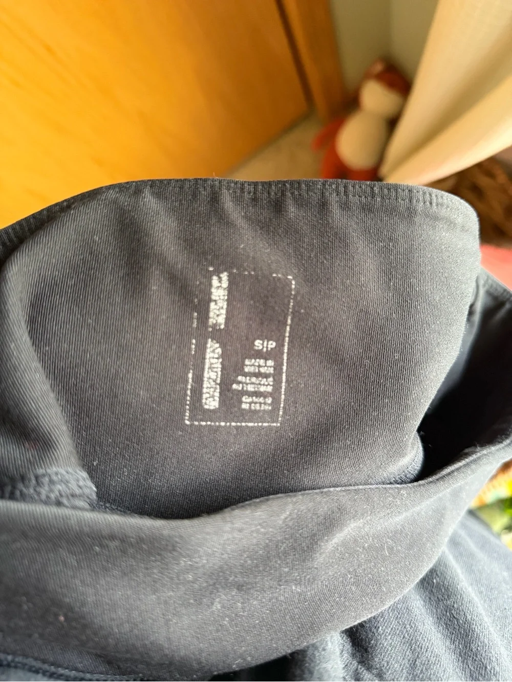 Old Navy Black Cropped High-Rise Leggings
